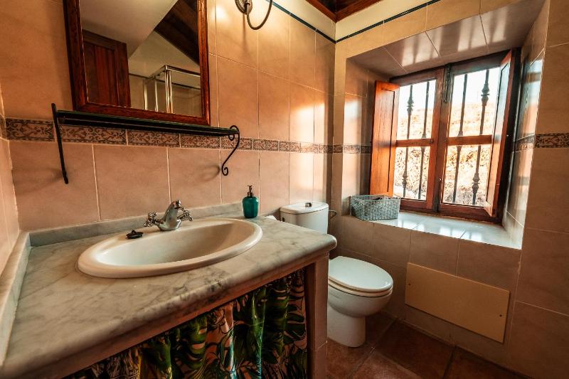 Double Room with Sea View image 1