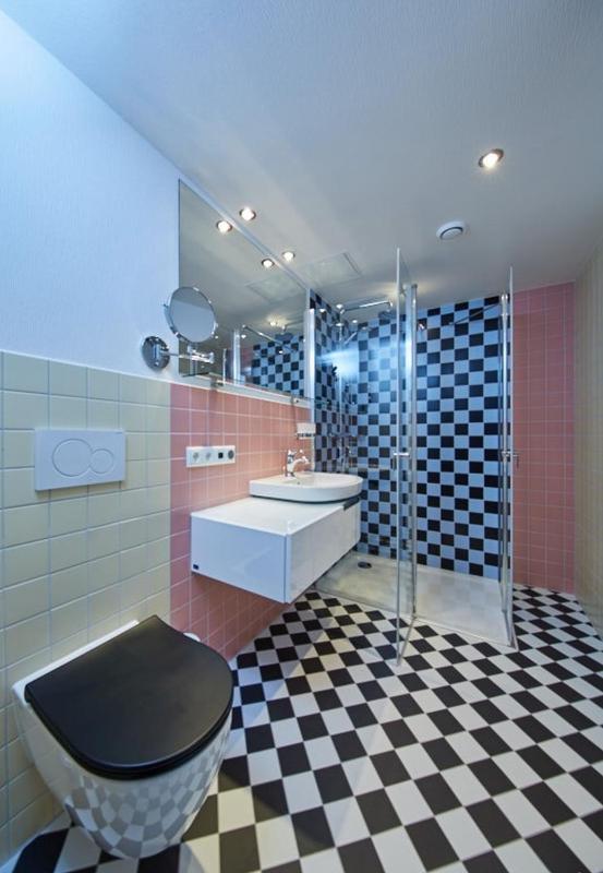 50's Suite image 4