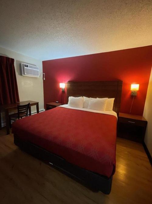 King Room image 4