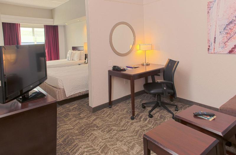 Queen Suite with Sofa Bed - Hearing Accessible image 1