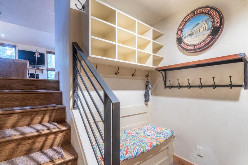 Experience mountain views in this spacious 3-bedroom Telluride Lodge #423 - image 21