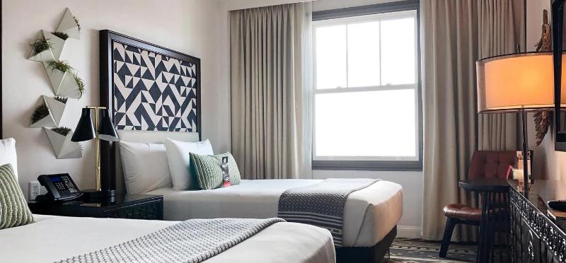 Standard Double Room with Two Double Beds image 2