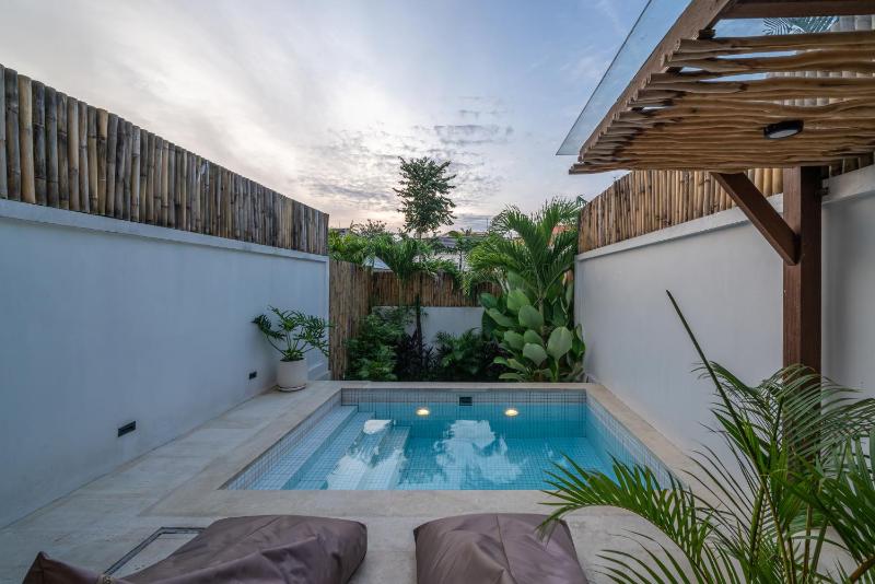 Villa Mogu - New Sophisticated 2 BR Villa 10 Min to The Beach - image 42