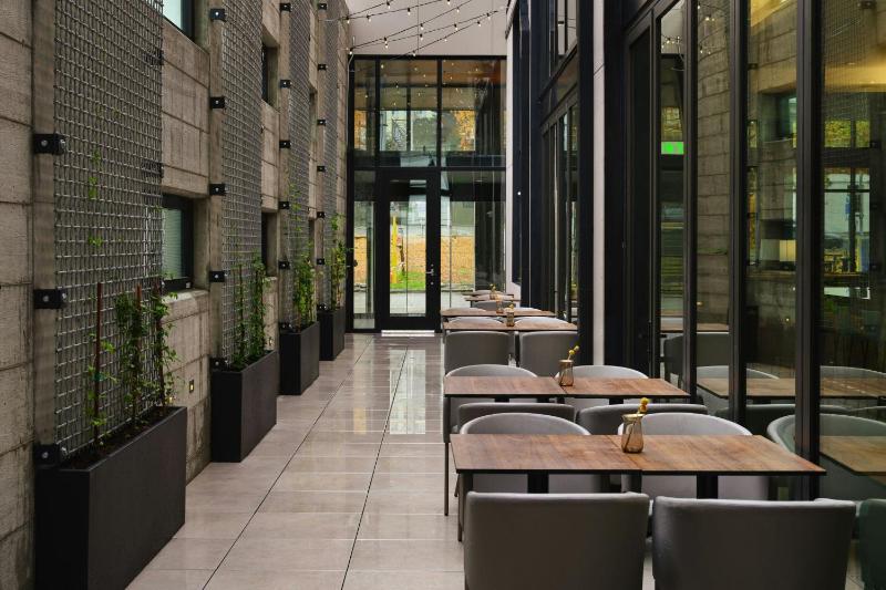 AC Hotel by Marriott Seattle Downtown - image 10
