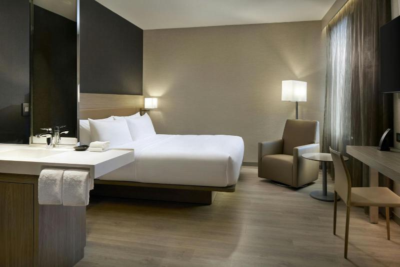 AC Hotel by Marriott Seattle Downtown - image 11