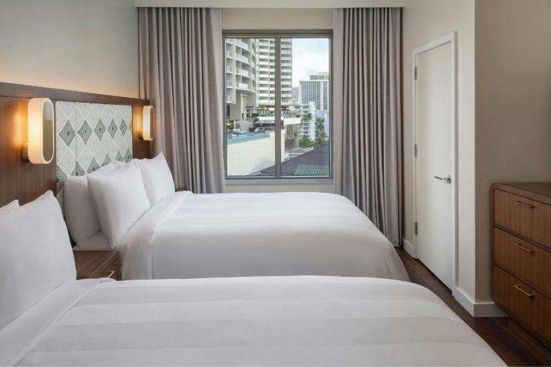 One-Bedroom Double Suite with Sofa Bed image 4
