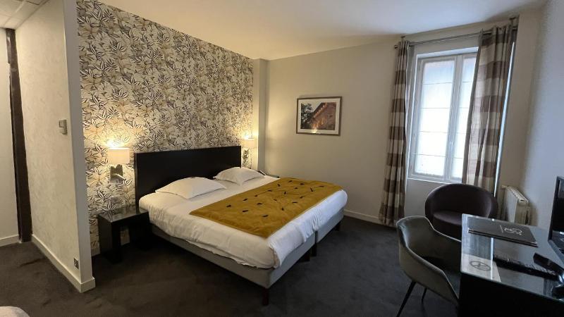 Superior Double or Twin Room image 2