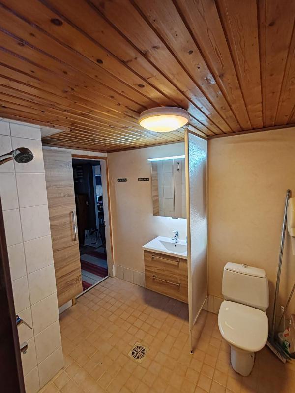 Three-Bedroom House with Sauna image 3