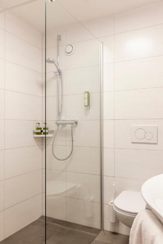 Small Single Room image 2