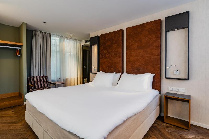 Junior Suite image 2