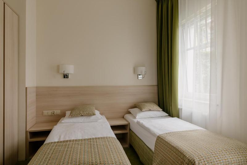 Standard Double or Twin Room image 3