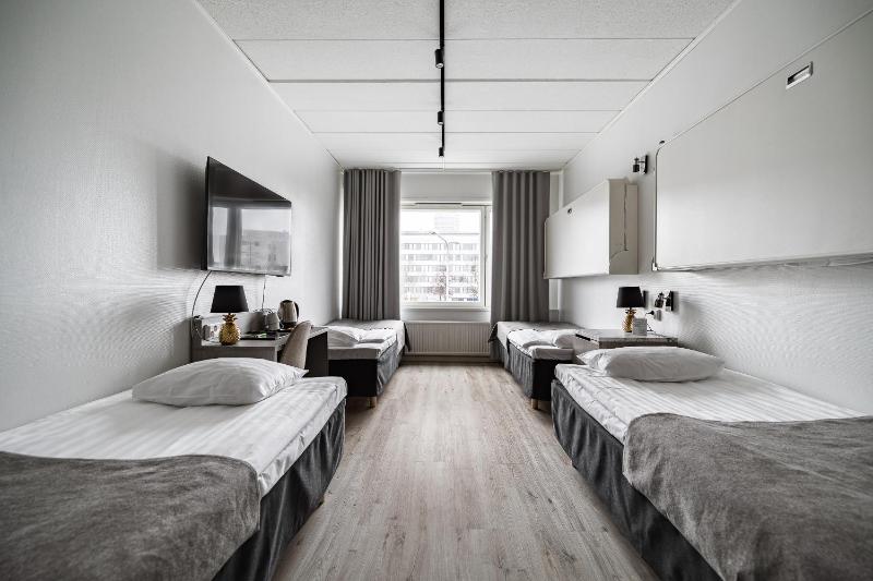Standard Triple Room image 1