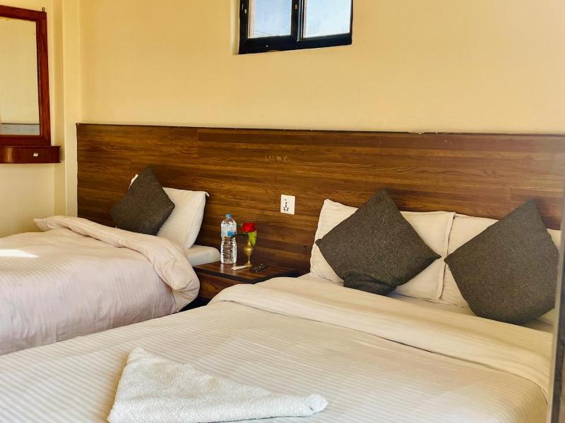 Double Room image 2