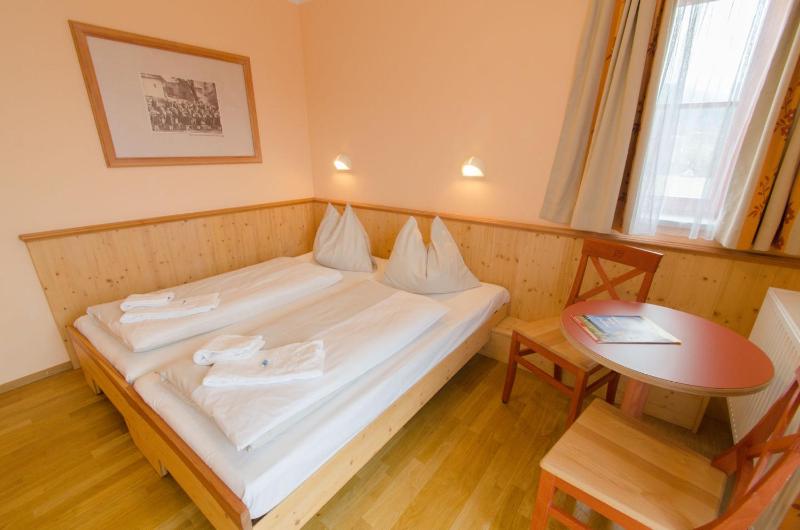 Double Room image 1