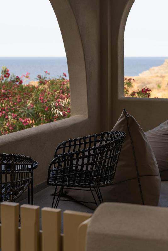 Colombos Beachfront - image 6
