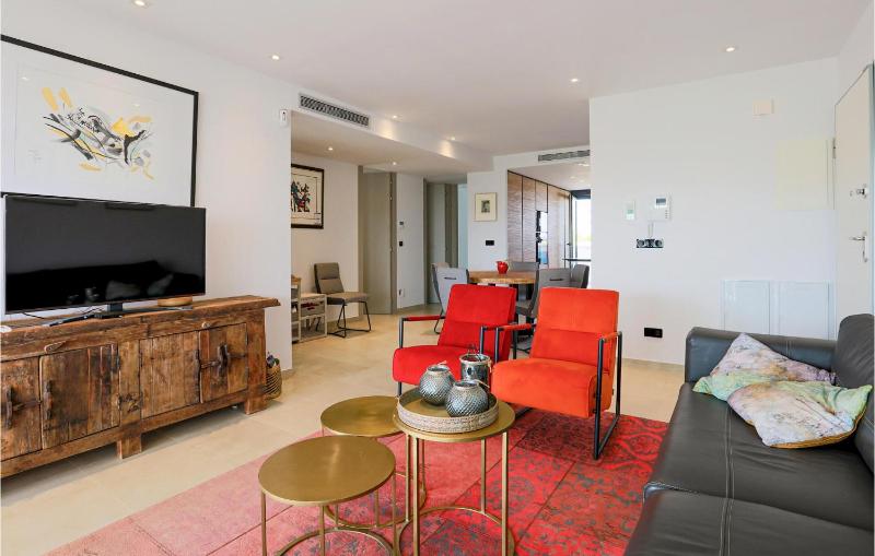 Gorgeous Apartment In Orihuela With Sauna - image 11