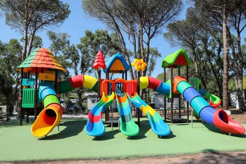 ZEcamping 3 étoiles avec parc aquatique - 3km des plages - image 3