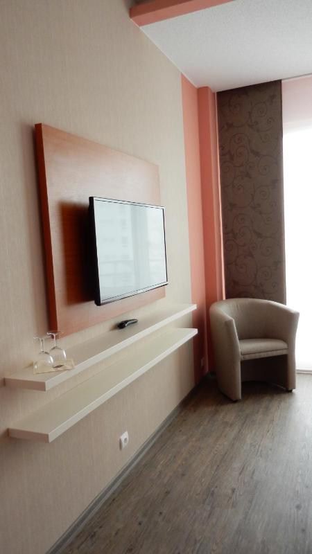 Anti-allergic Double or Twin Room with Access to public Relax Centre image 4