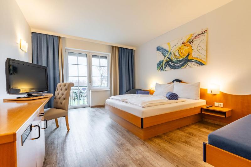Double Room image 1