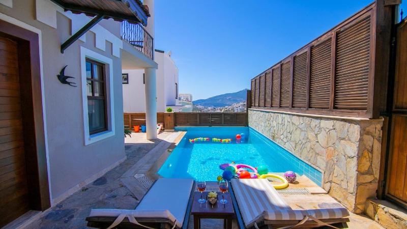Kalkan Kiziltas 4 Bedroom Villa with Pool - image 26