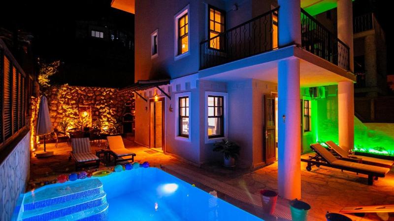 Kalkan Kiziltas 4 Bedroom Villa with Pool - image 20