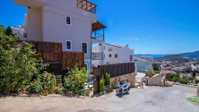 Kalkan Kiziltas 4 Bedroom Villa with Pool - image 18
