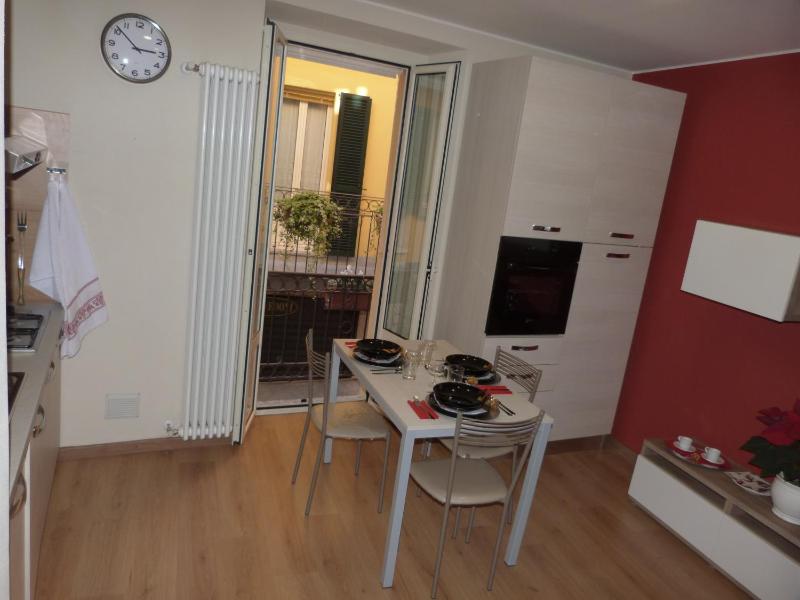 One-Bedroom Apartment image 2