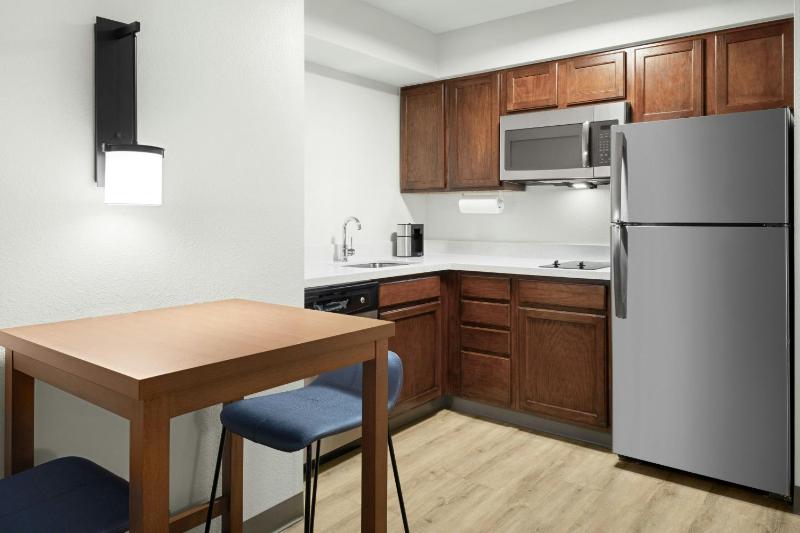 Residence Inn by Marriott Tampa Westshore/Airport - image 3