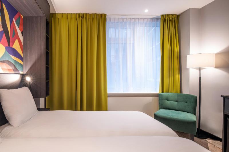Classic Double or Twin Room image 2