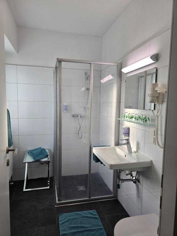 Quadruple Room image 3