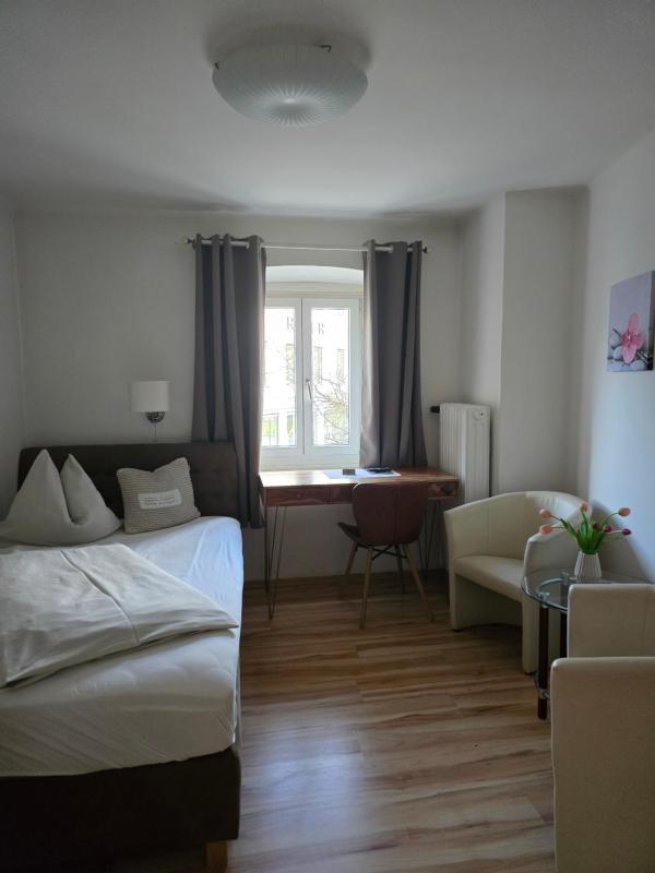 Single Room image 4