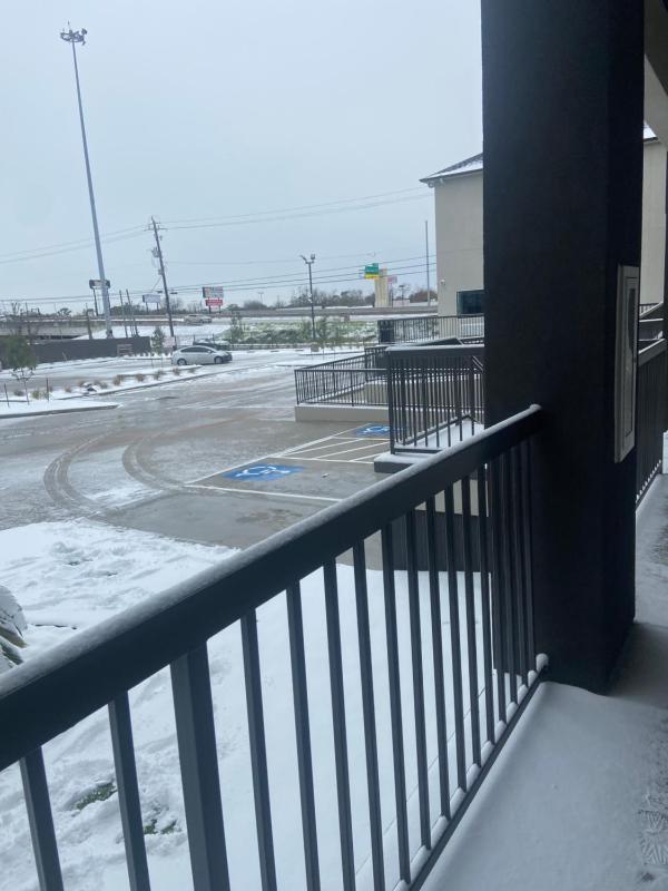LiV Inn & Suites Houston - image 14