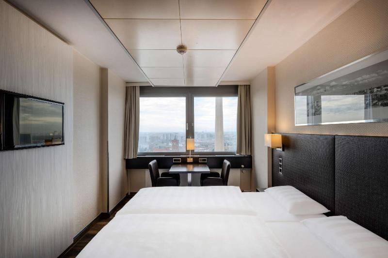 Double Room with City View image 1