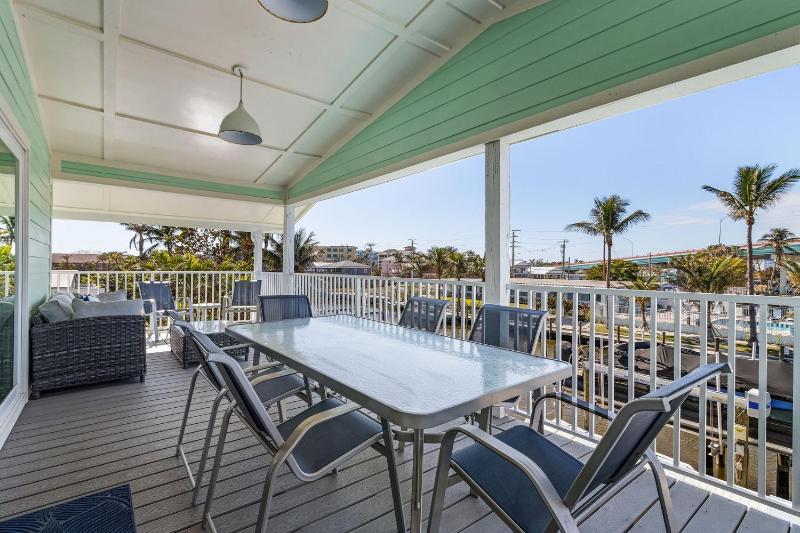 265 Beautiful Canal Front Home Heated Pool home - image 2