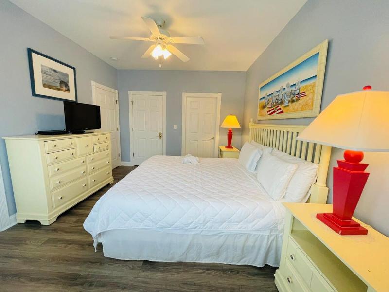Enjoy the comfort of this amazing place - image 40