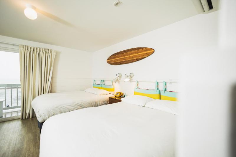 Double Room with Two Double Beds image 4