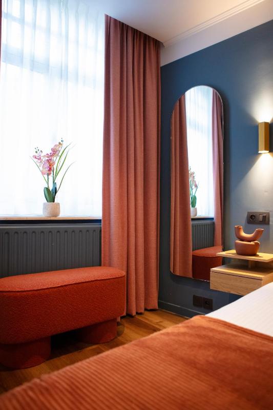 Gillis Eight Guest Rooms by Romy&Travis - image 13
