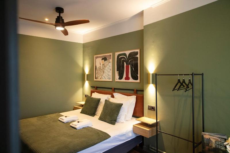 Double Room with Private Bathroom image 1
