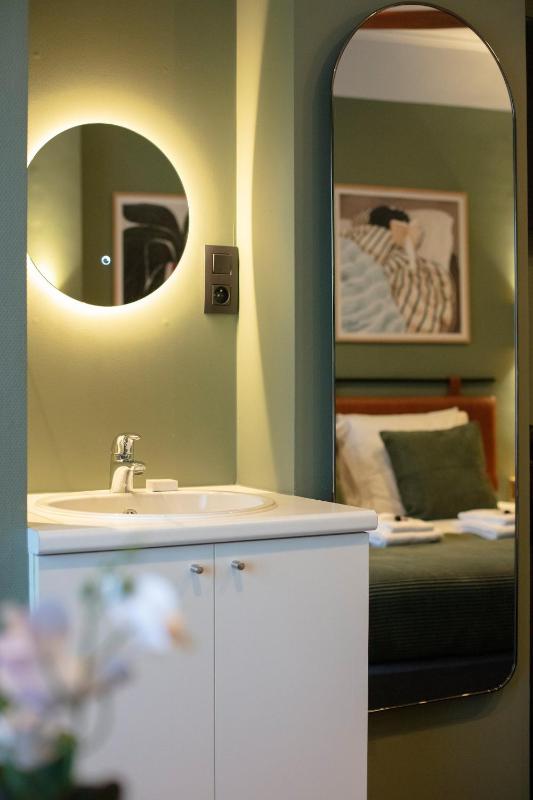 Double Room with Private Bathroom image 2