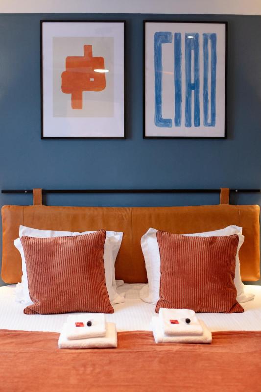 Double Room with Private Bathroom image 2