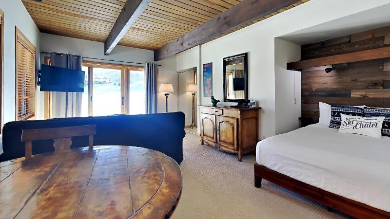 Timberline Condominiums Studio Deluxe Unit 118 - image 1