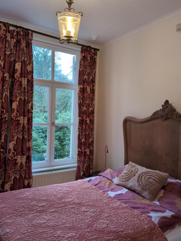 Single Room with Private Bathroom image 1