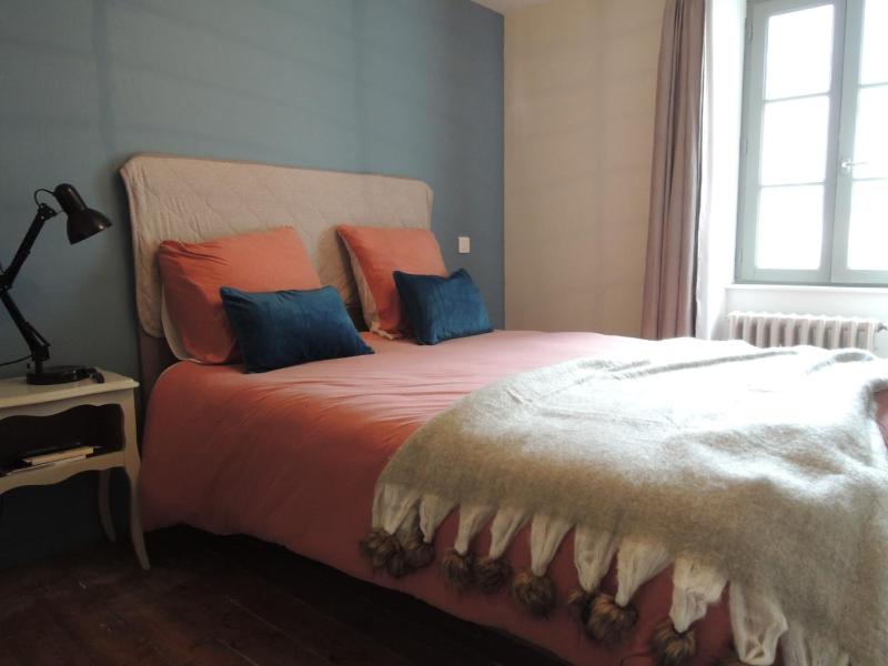 Small Double Room image 4