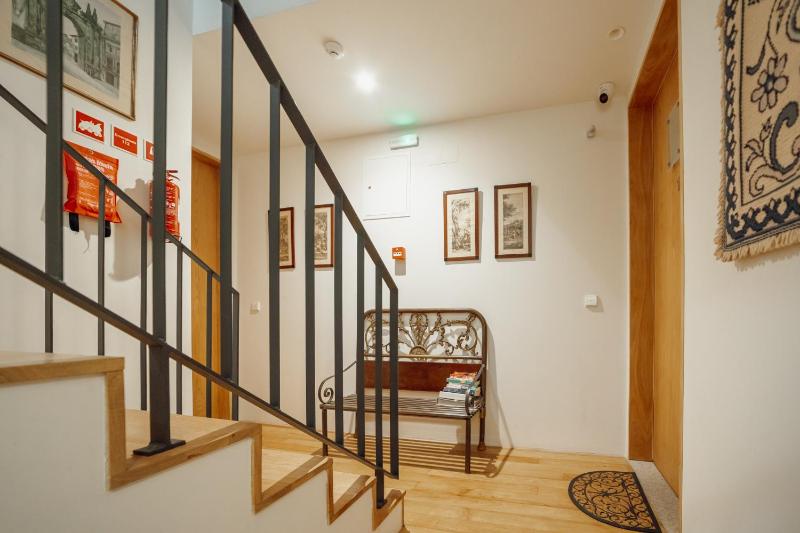 Carmo Residence Porto by Vacationy - image 12