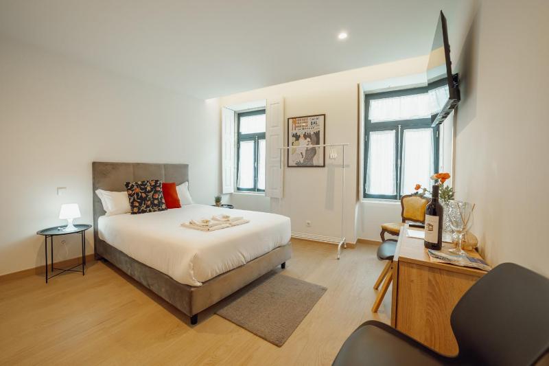 Carmo Residence Porto by Vacationy - image 4