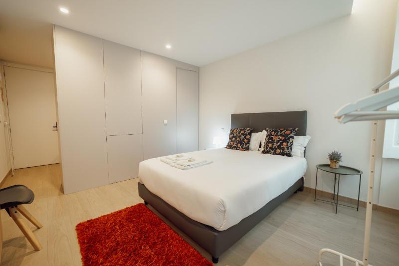 Carmo Residence Porto by Vacationy - image 3
