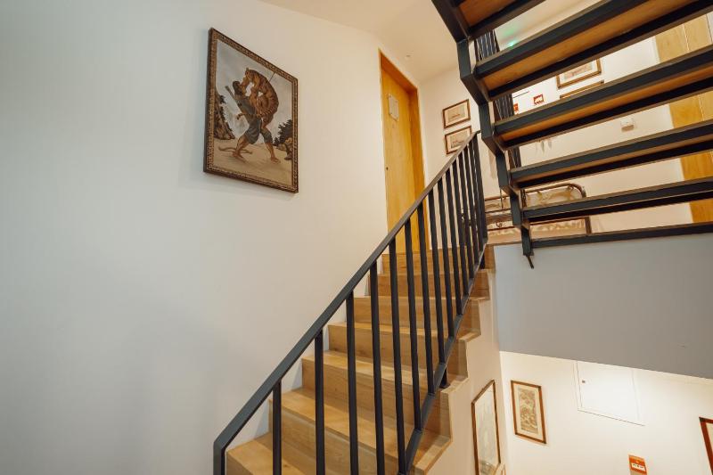 Carmo Residence Porto by Vacationy - image 25