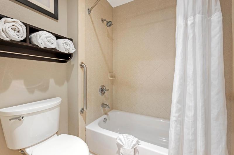 King Room image 2