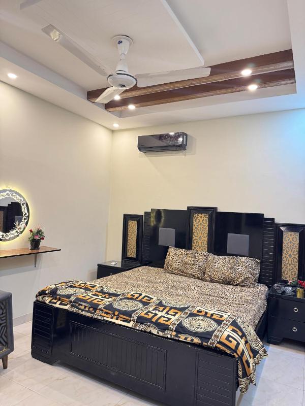 Home Sweet Home 3 bed Banglow - image 11