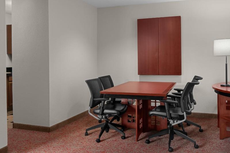  Boardroom Suite - King Bed image 4